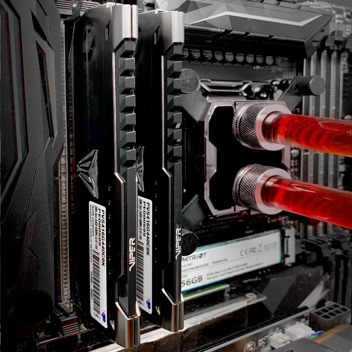 DDR4 RAM 16GB 3600MHz Desktop Memory R476
